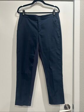 EUC Lululemon women’s classic pants size 8